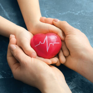 Nuovo ambulatorio congiunto di cardiologia pediatrica e degli adulti per famiglie con malattie del ritmo cardiaco di origine genetica